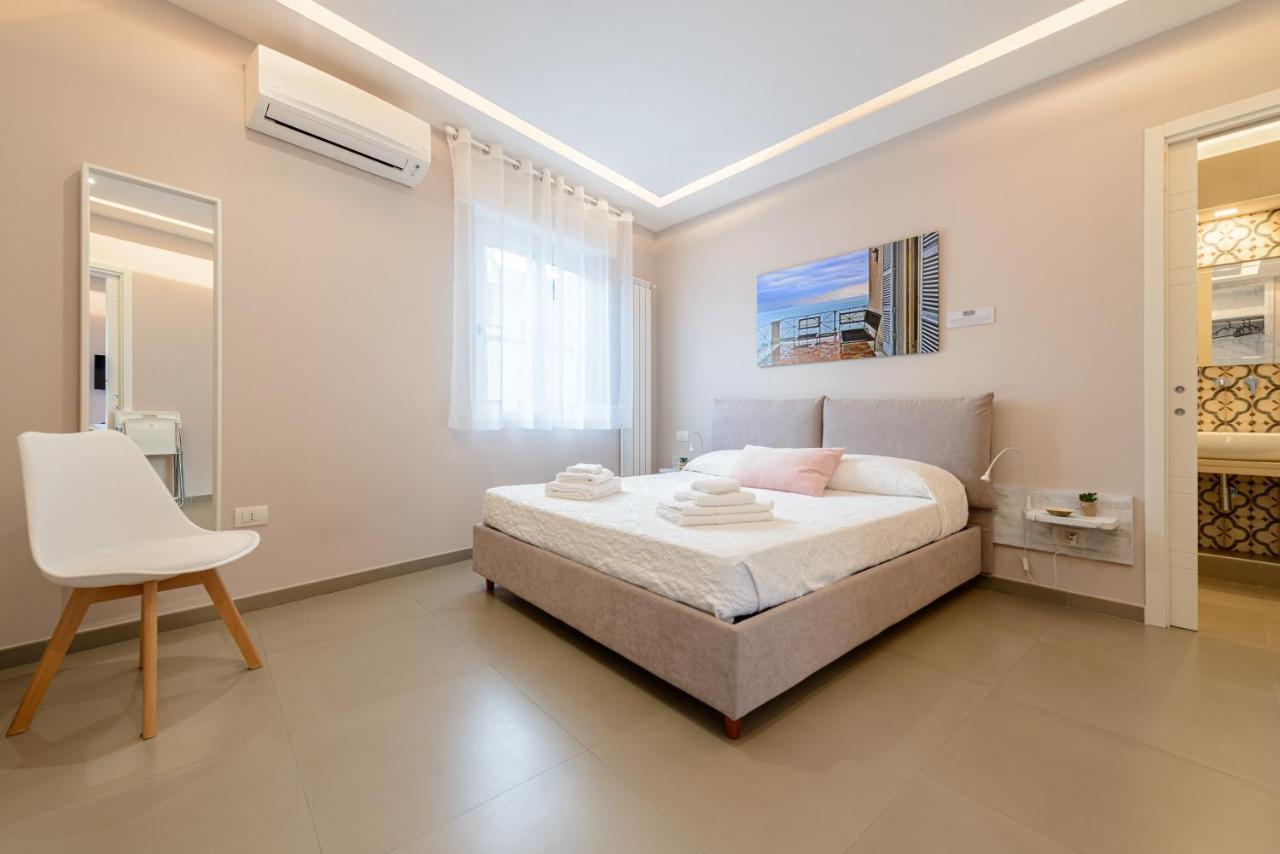 Dimorart Design Accomodations In Napoli Exterior photo