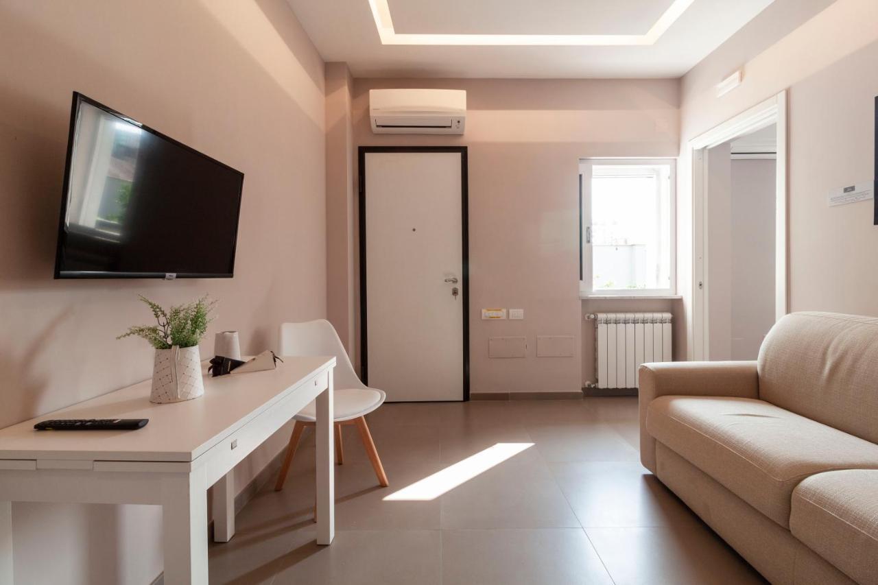 Dimorart Design Accomodations In Napoli Exterior photo