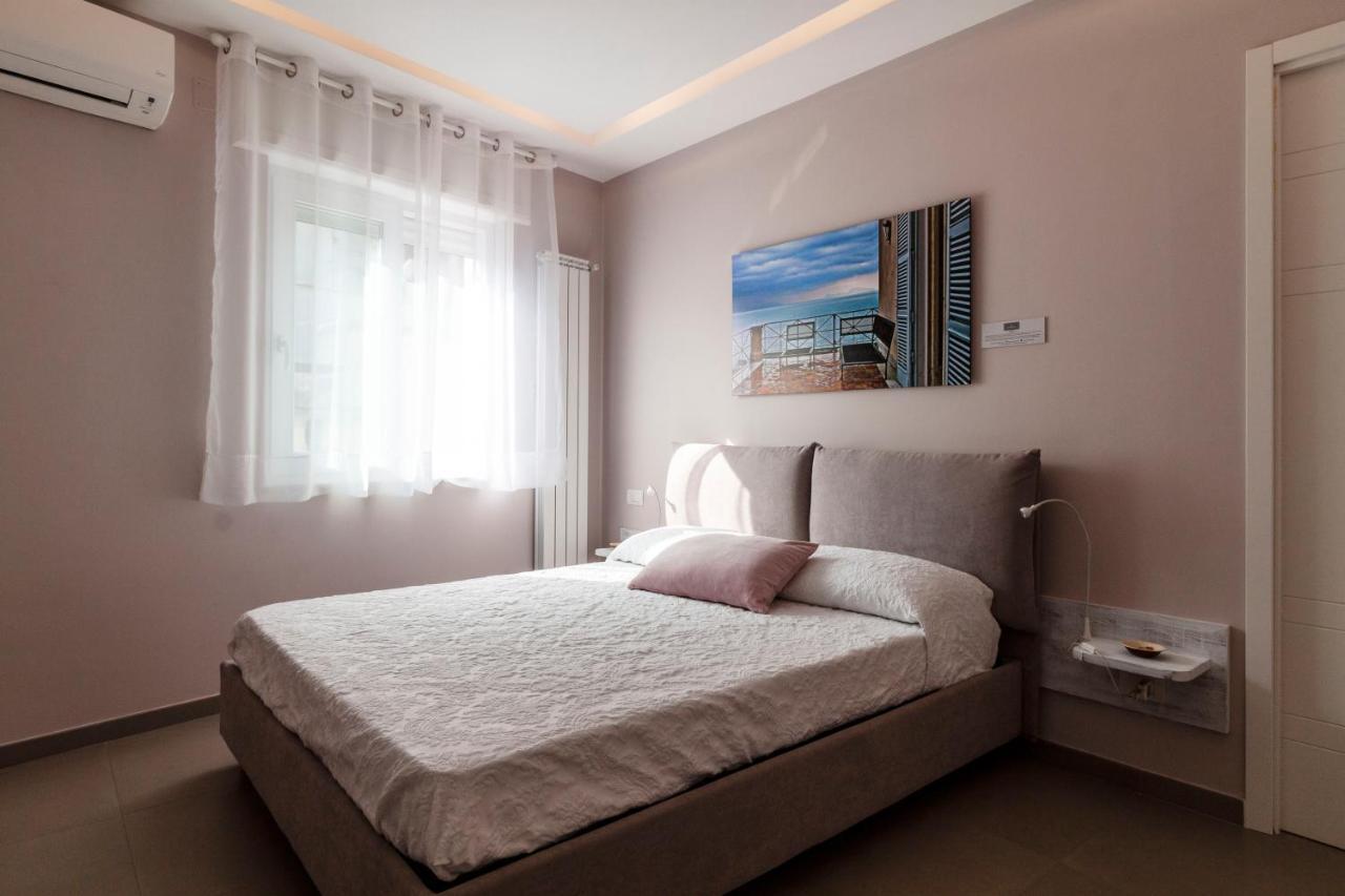 Dimorart Design Accomodations In Napoli Exterior photo